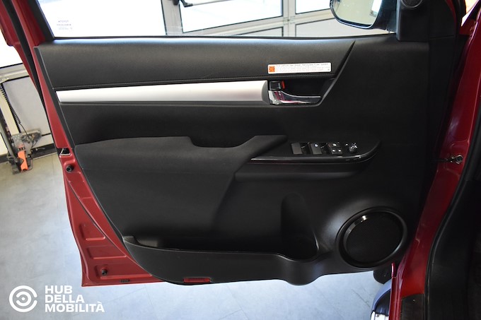 TOYOTA Hilux 2.8 D 4WD 4 porte Double Cab Lounge